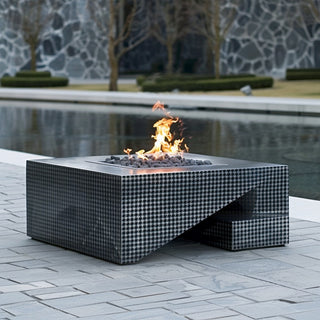 Houndstooth Fire Table